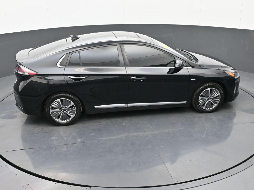 Used 2020 Hyundai Ioniq Limited image 29