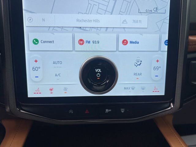 Used 2024 Ford Expedition Platinum image 33