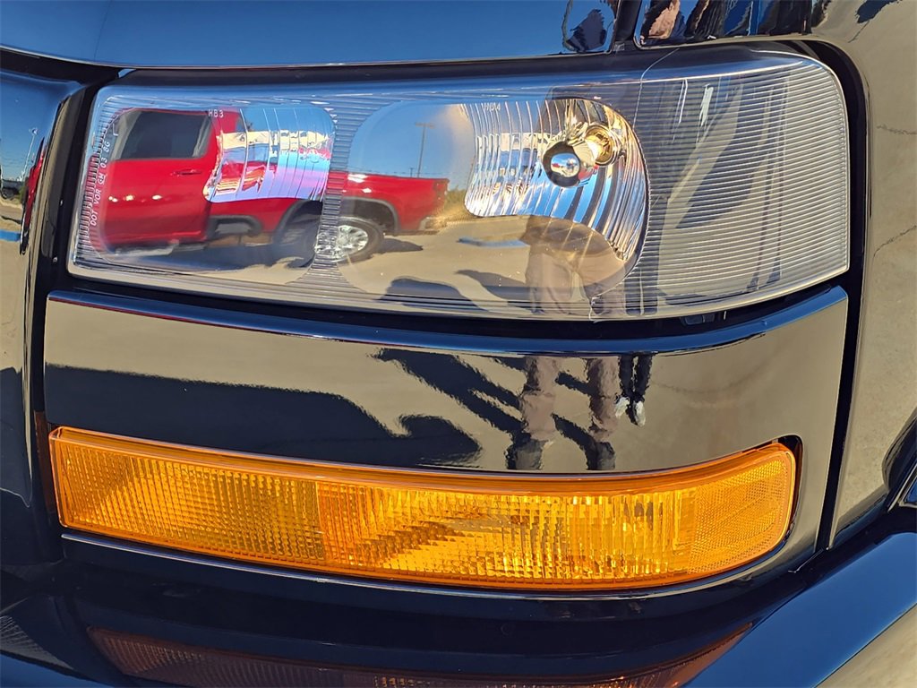 New 2025 GMC Savana 2500 Extended w/ Driver Convenience Package image 29