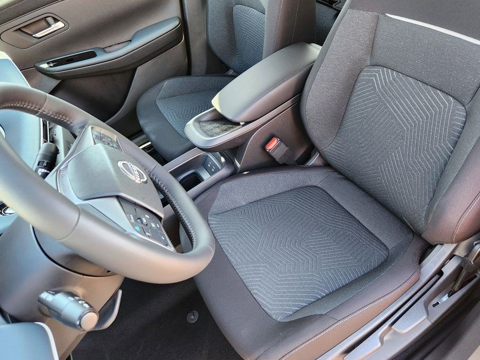 New 2026 Nissan Leaf w/ Floor Mat Package (S+) FWD image 12
