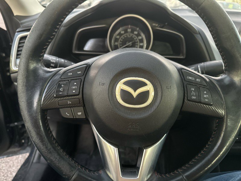 Used 2016 MAZDA MAZDA3 i Touring w/ Popular Equipment Package image 21