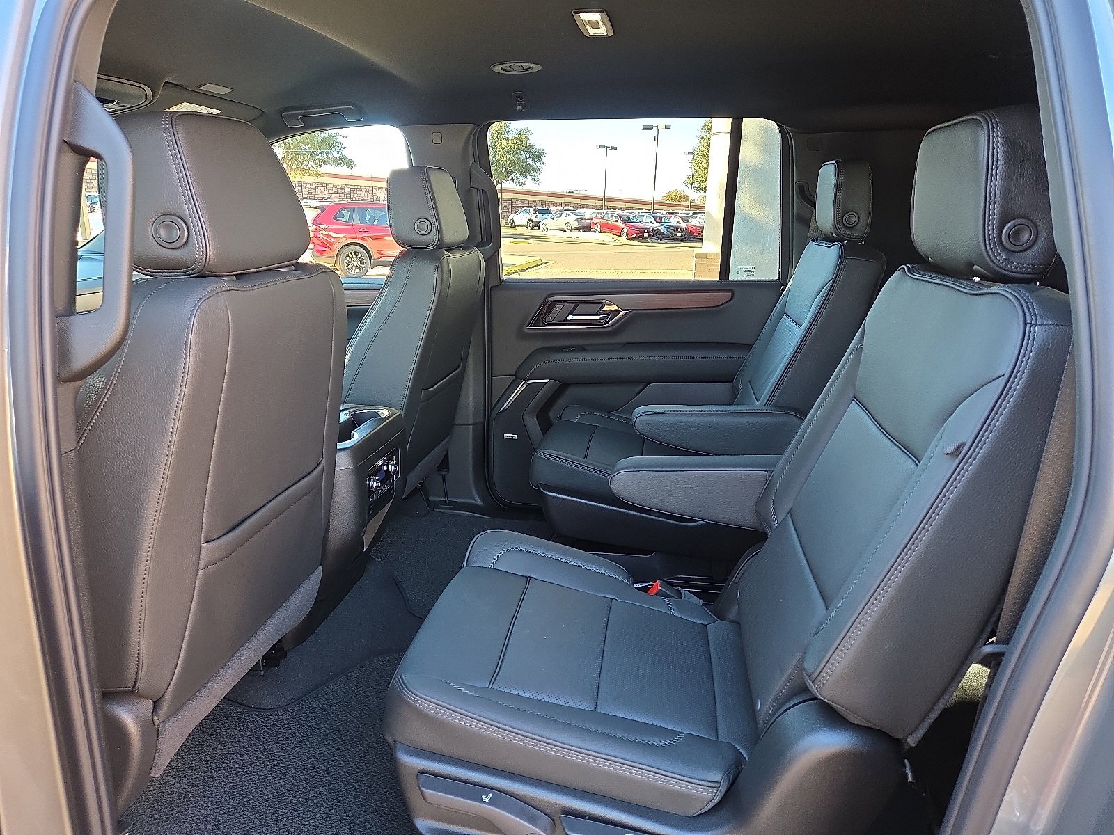 New 2026 GMC Yukon XL Denali image 8