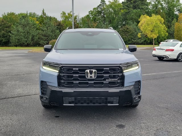 New 2026 Honda Pilot Black Edition image 2