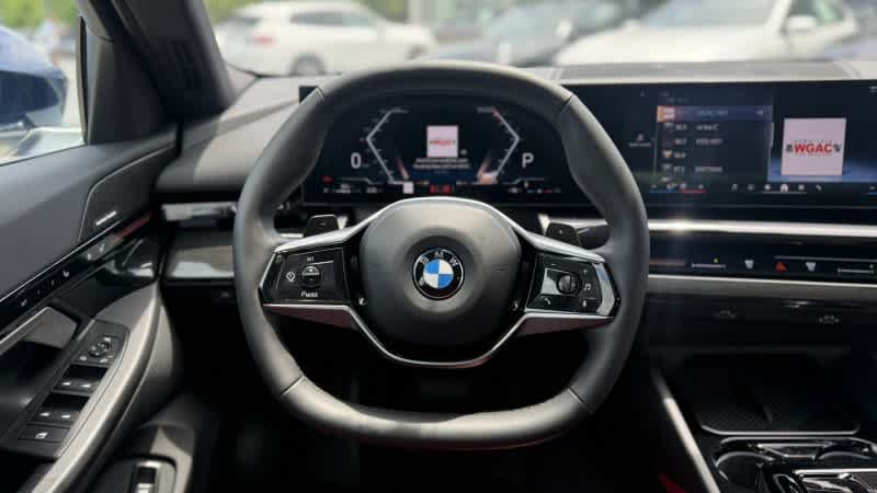 Certified 2025 BMW 530i RWD image 20