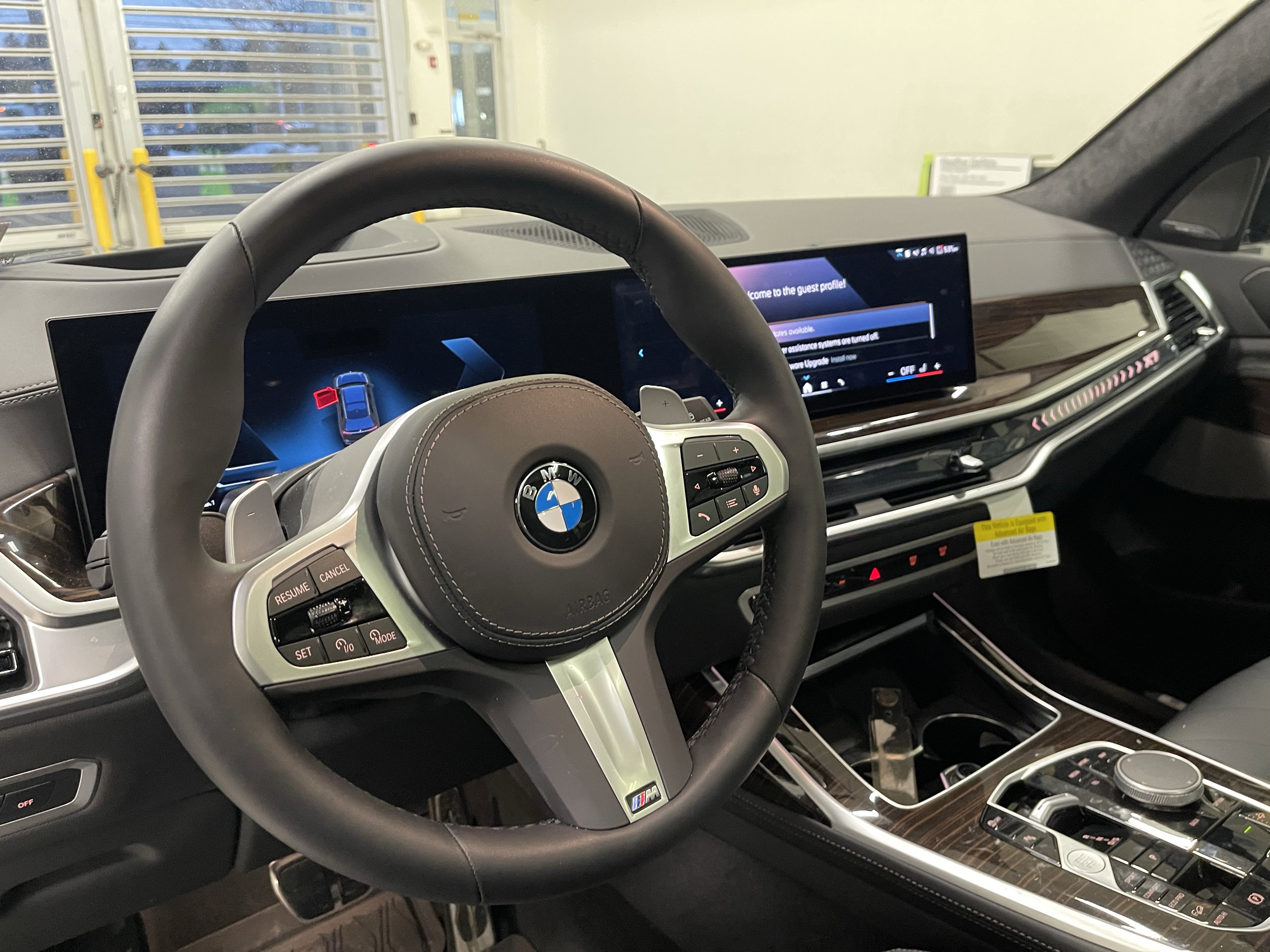Used 2026 BMW X7 xDrive40i w/ M Sport Package AWD/4WD image 11