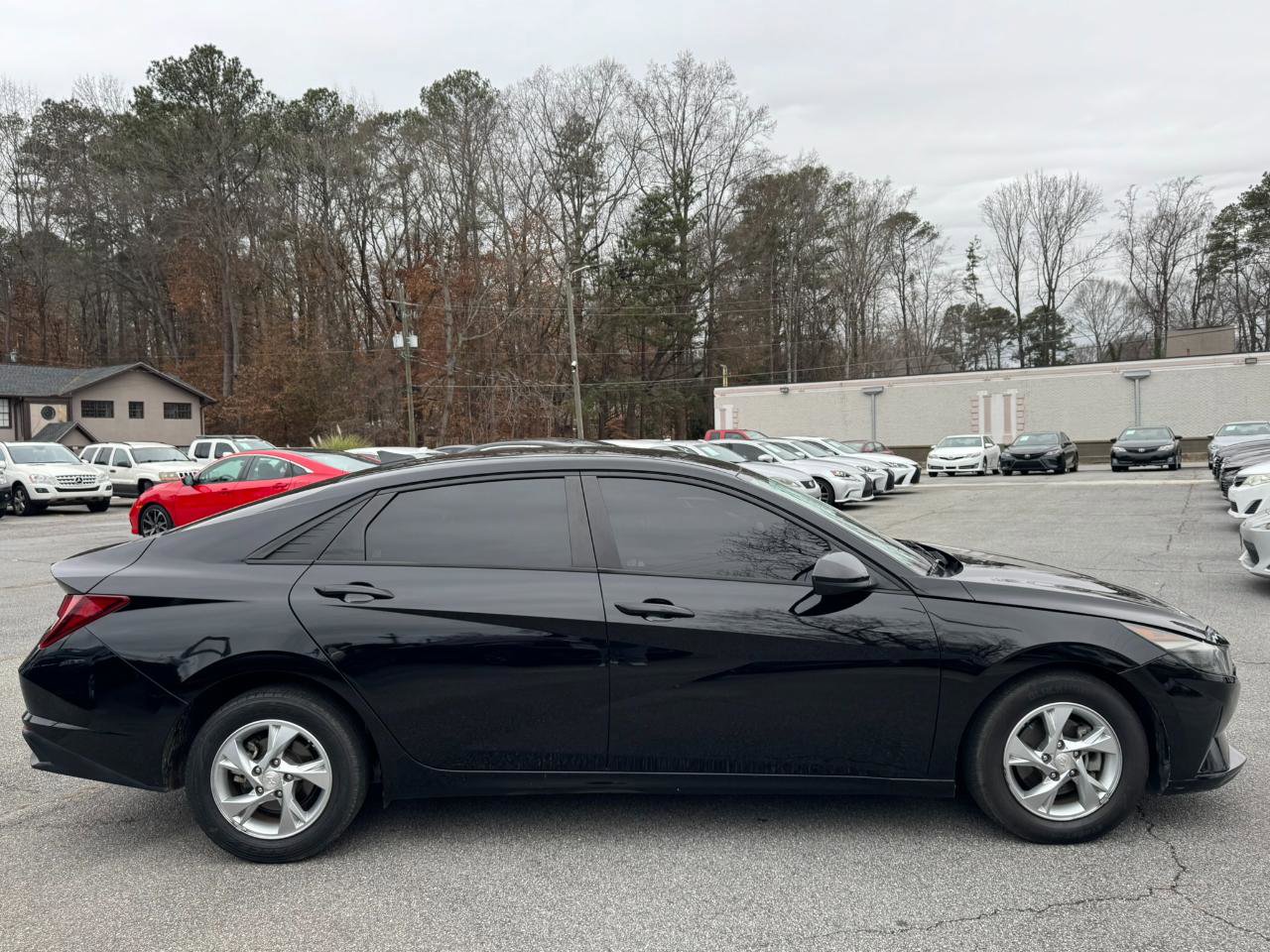 Used 2021 Hyundai Elantra SE w/ Cargo Package image 8