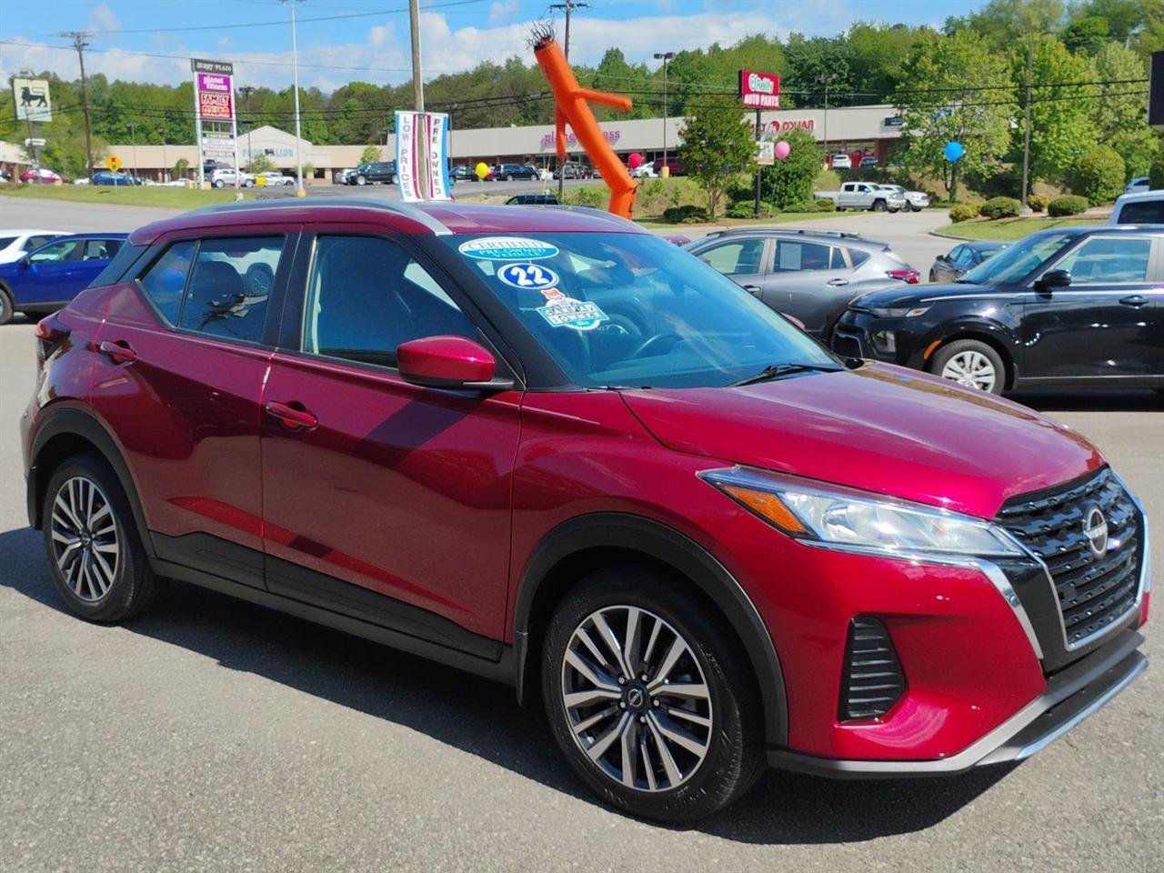 Used 2022 Nissan Kicks SV FWD image 3