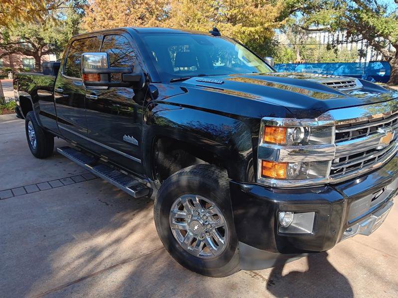 Used 2018 Chevrolet Silverado 3500 High Country w/ Duramax Plus Package image 7