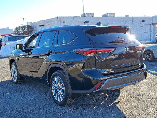 Certified 2026 Toyota Highlander Limited AWD/4WD image 23