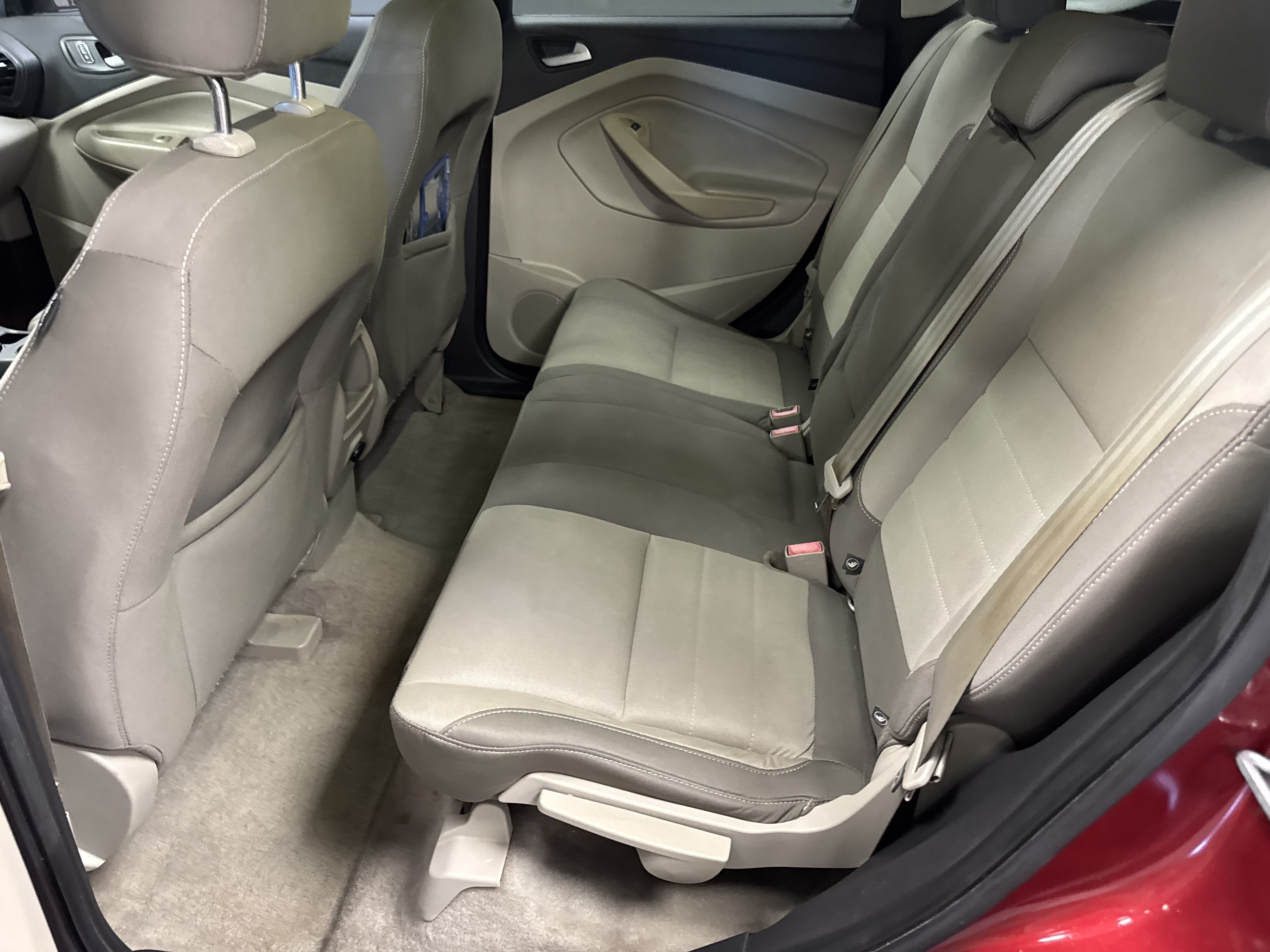 Used 2016 Ford Escape SE FWD image 10