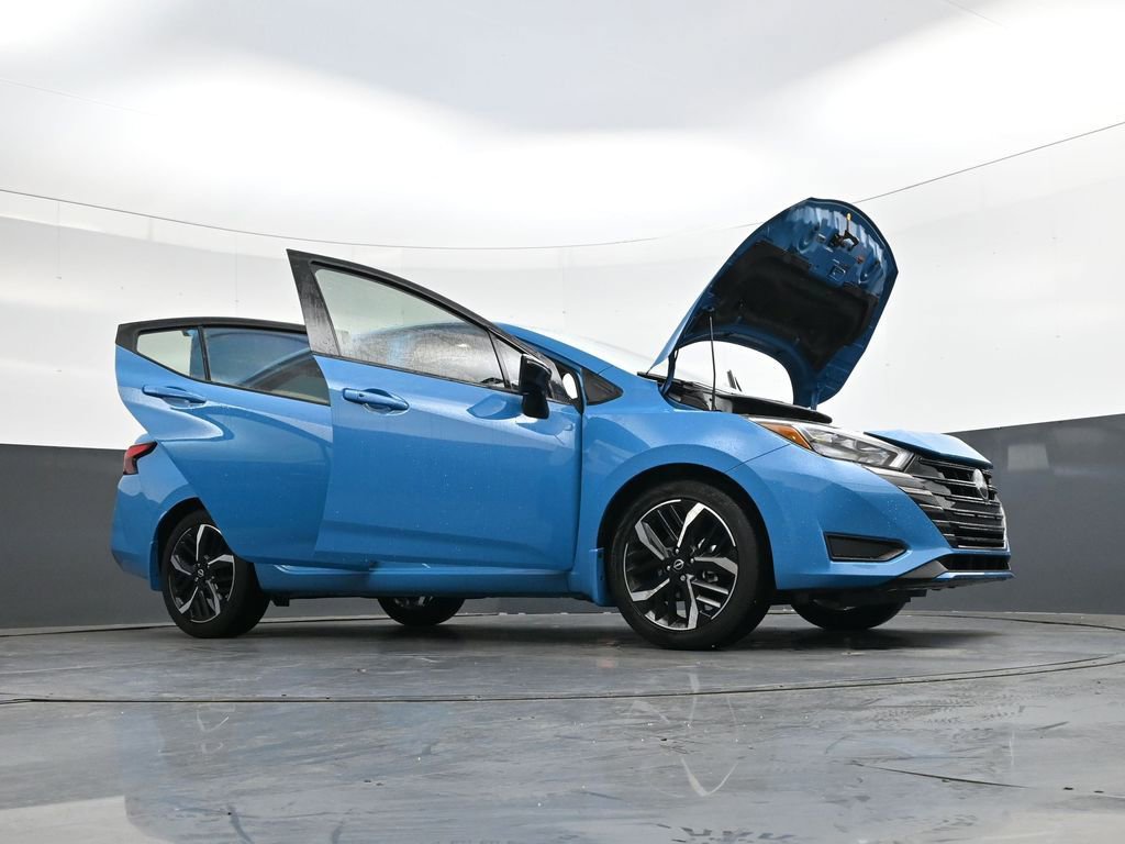 Certified 2025 Nissan Versa SR w/ Electronics Package image 50