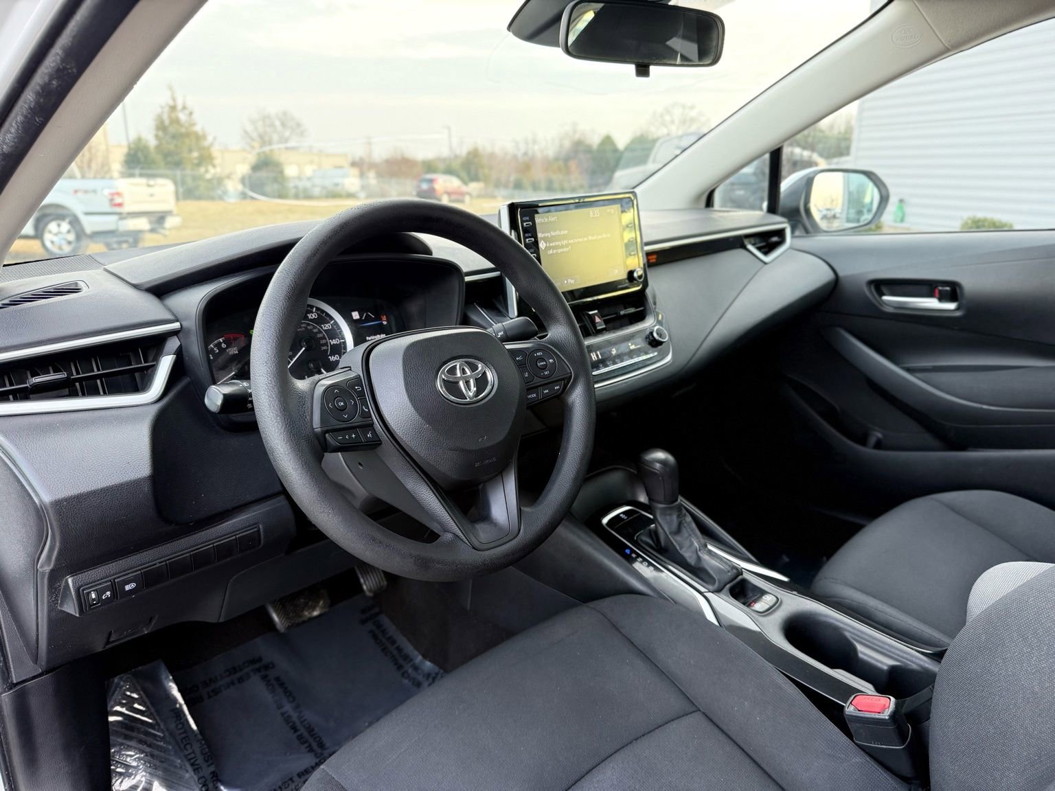 Used 2021 Toyota Corolla LE image 15
