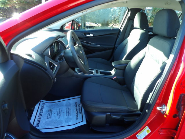 Used 2018 Chevrolet Cruze LS FWD image 14