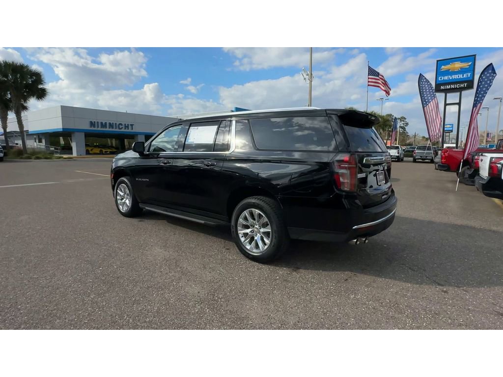 Used 2024 Chevrolet Suburban Premier image 4