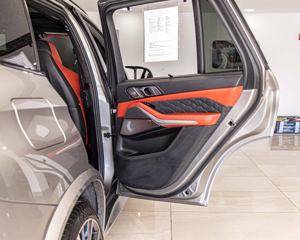 Used 2022 BMW X5 M Competition image 43