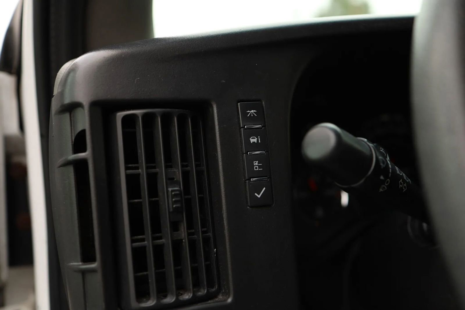 Used 2013 Chevrolet Express 2500 image 13