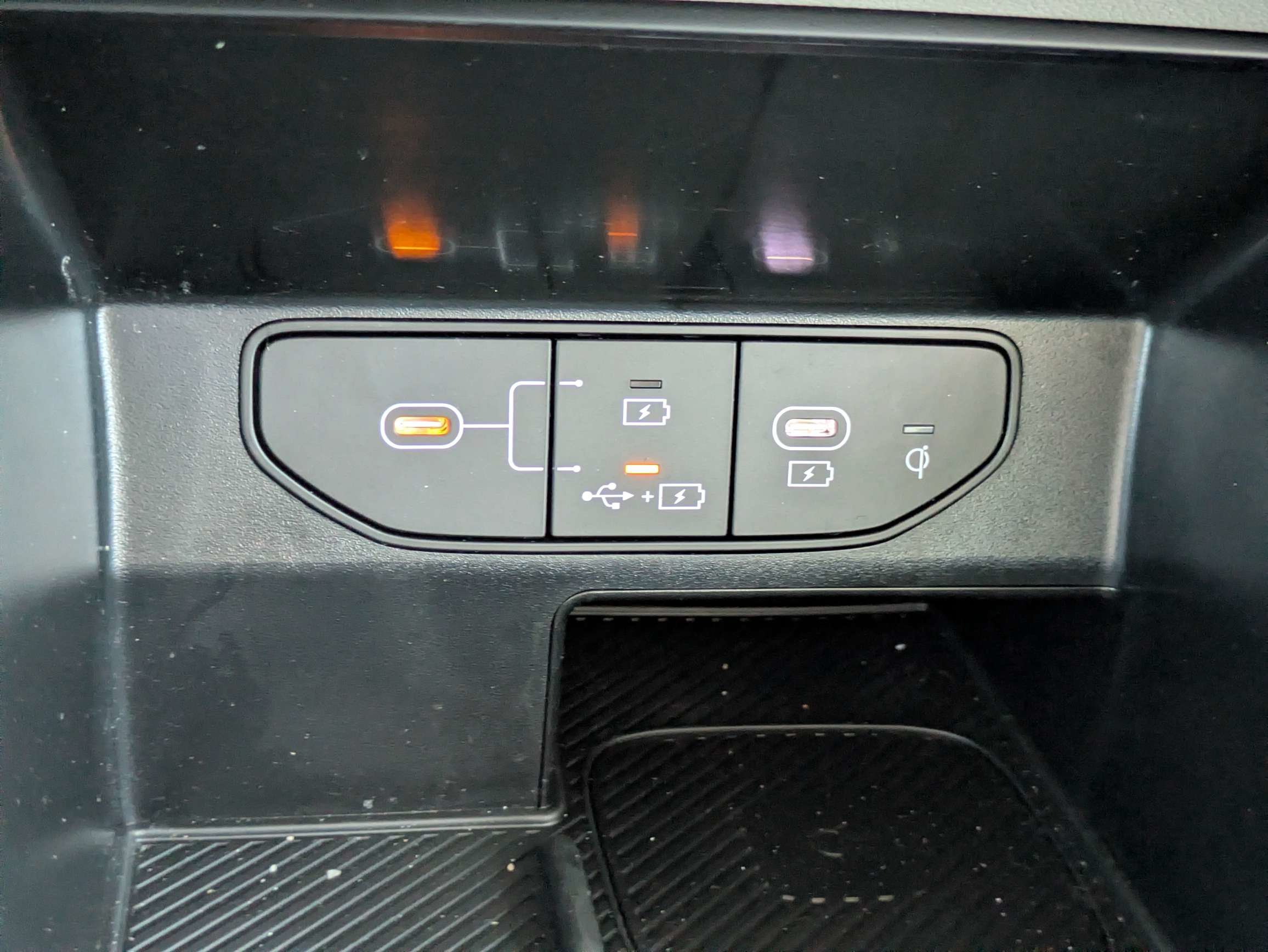 Certified 2025 Kia Sorento S FWD image 26