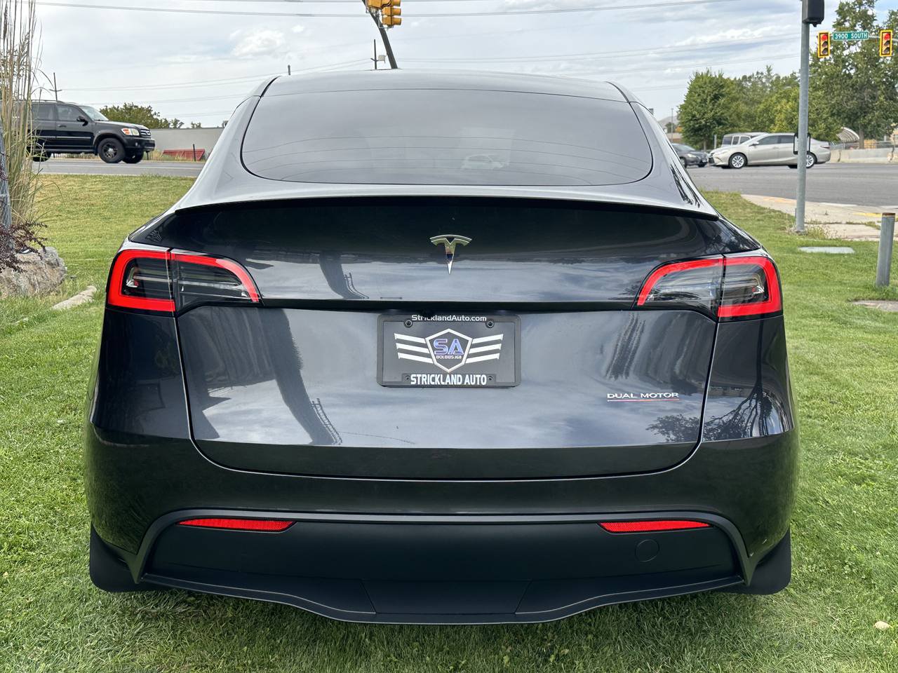Used 2025 Tesla Model Y Performance AWD/4WD image 8