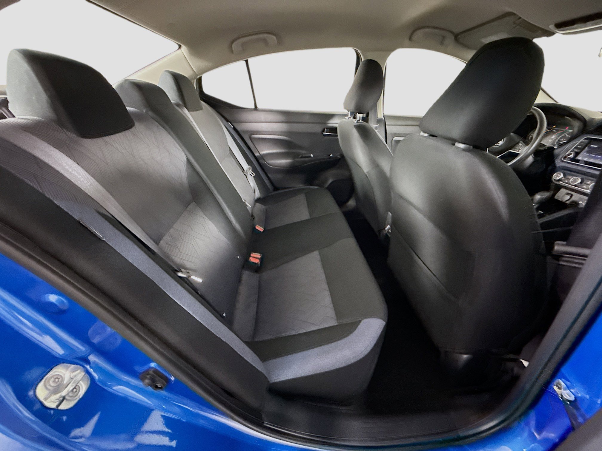 Used 2024 Nissan Versa SV w/ Trunk Package image 27