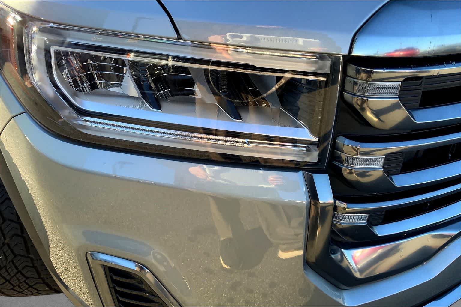 Used 2023 GMC Acadia AT4 w/ Technology Package AWD/4WD image 26