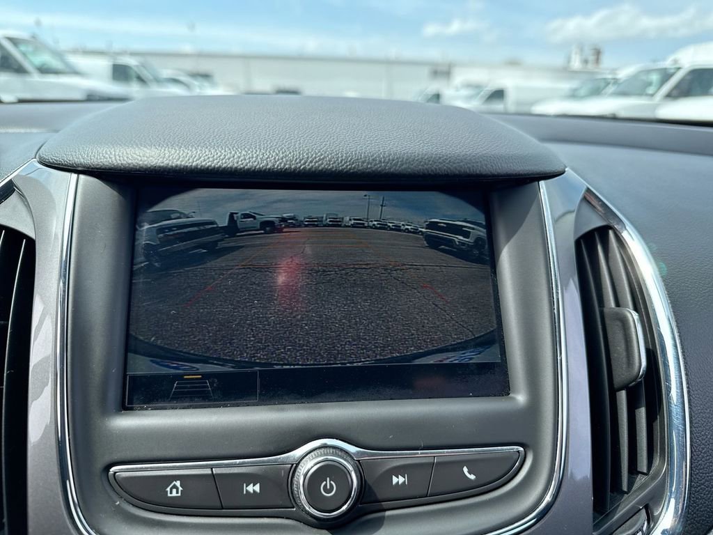 Used 2019 Chevrolet Cruze LT image 17