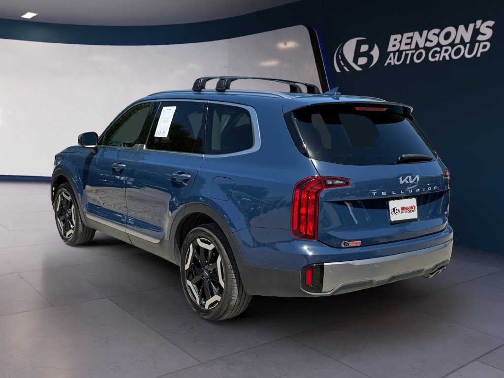Used 2025 Kia Telluride S AWD/4WD image 3