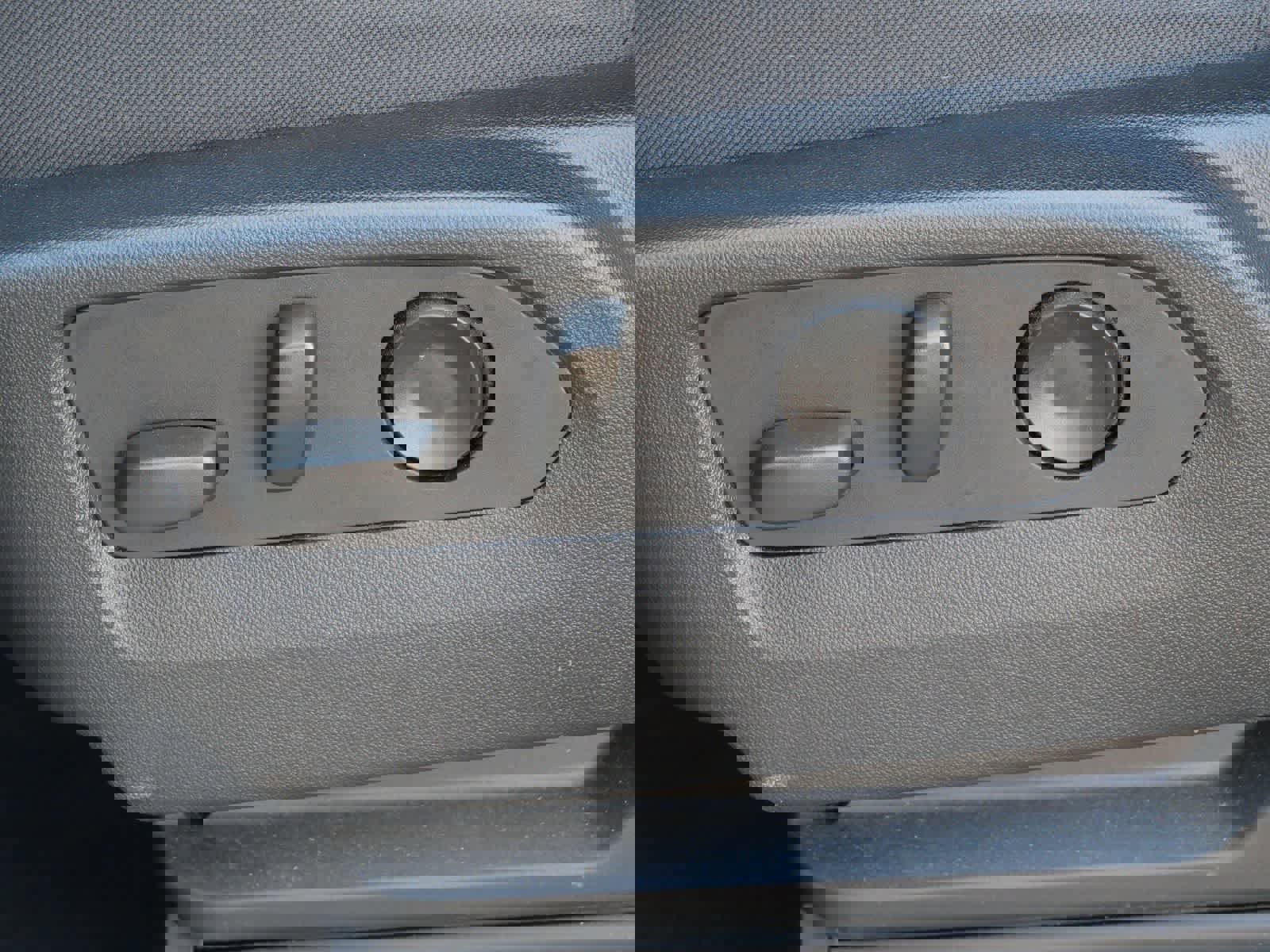 Used 2023 Chevrolet Suburban LS image 10