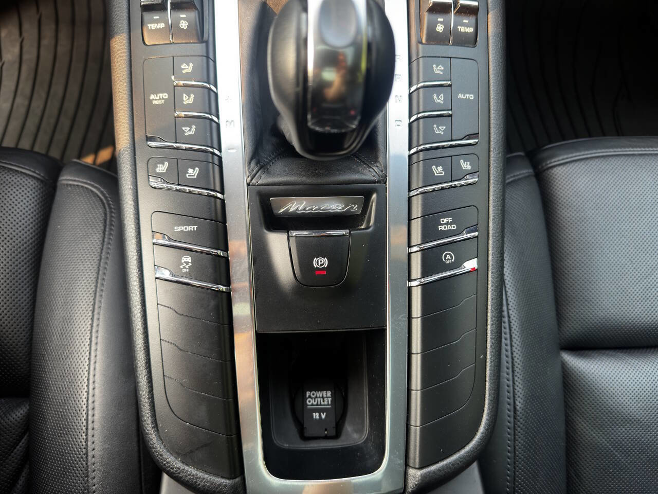 Used 2016 Porsche Macan S image 29