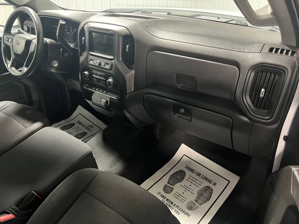 Used 2019 Chevrolet Silverado 1500 Custom Trail Boss w/ Custom Convenience Package image 3