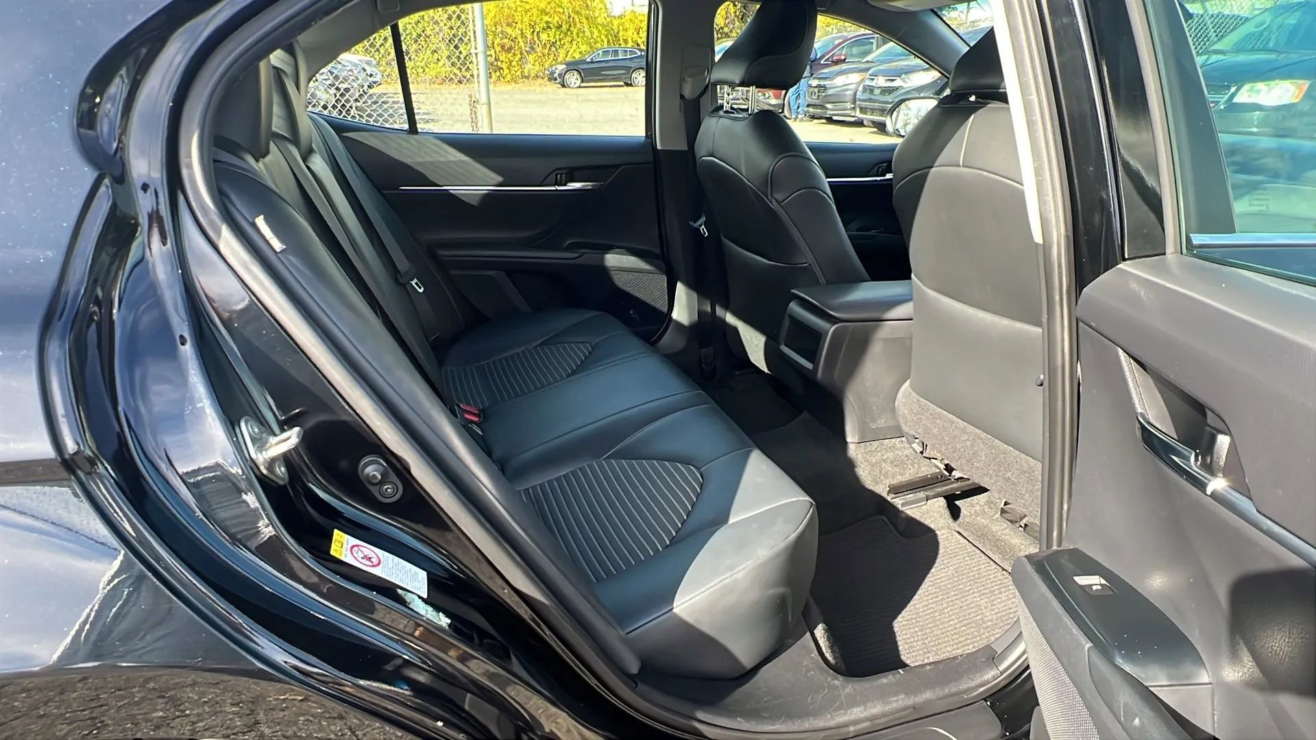 Used 2019 Toyota Camry SE image 28