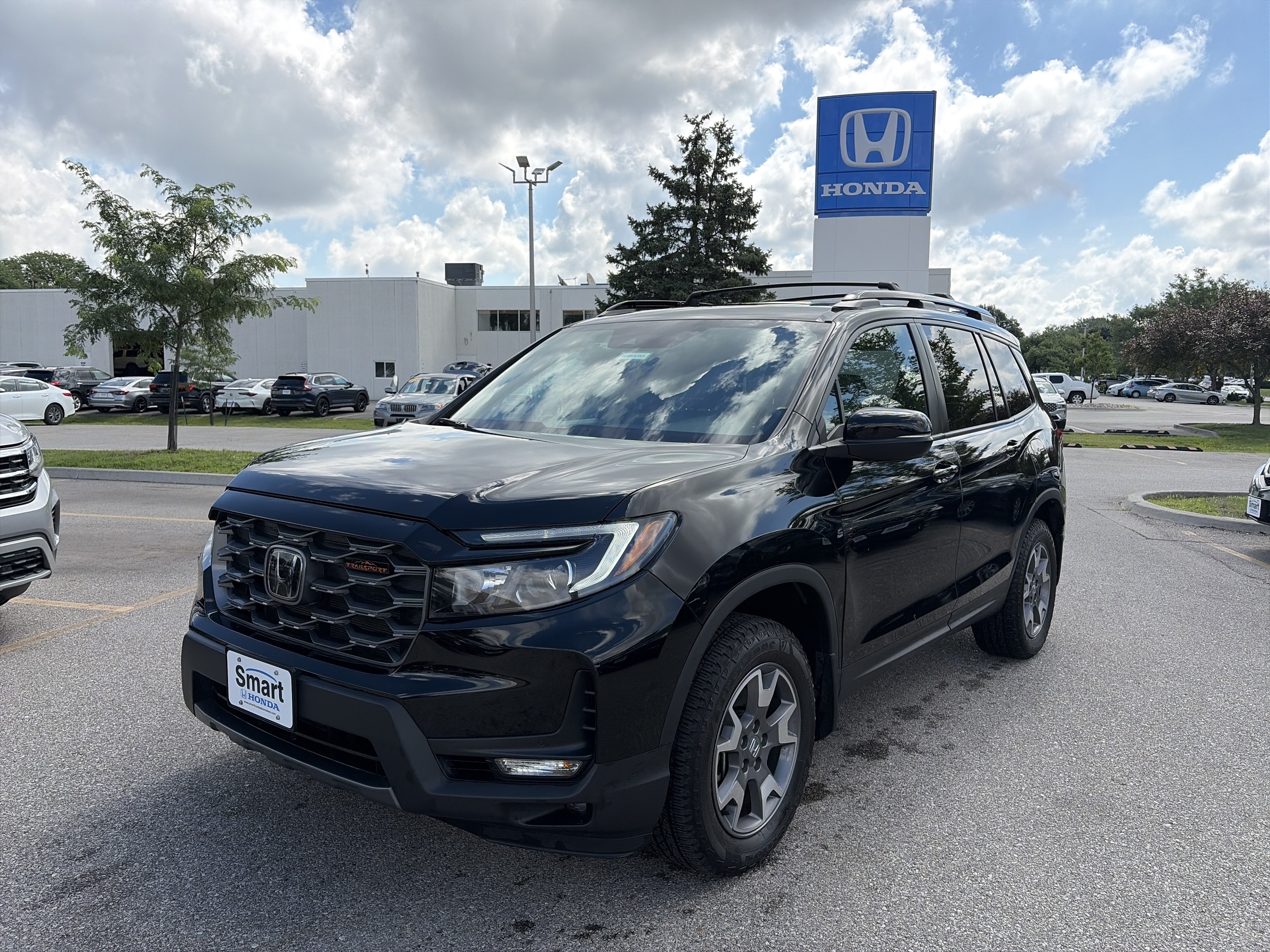 Certified 2023 Honda Passport TrailSport image 1