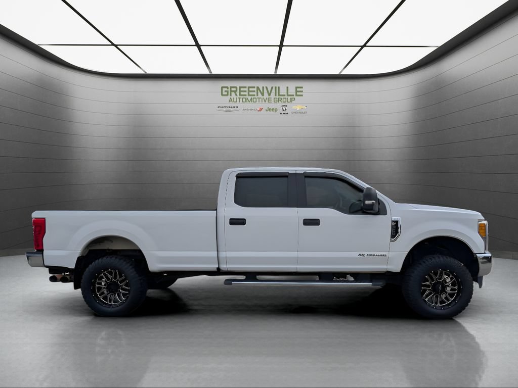 Used 2017 Ford F350 XLT w/ XLT Value Package AWD/4WD image 7