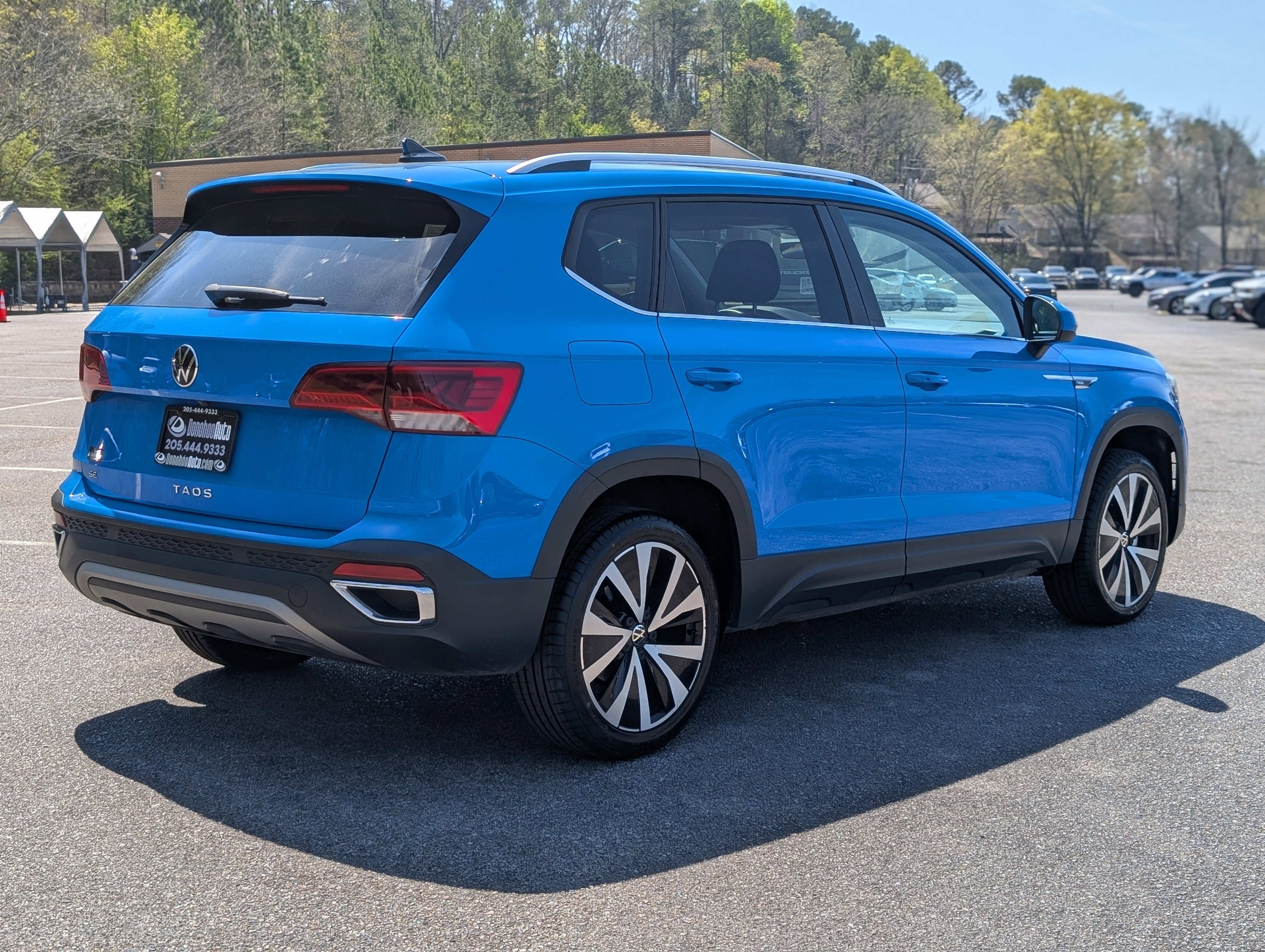 Used 2023 Volkswagen Taos SE FWD image 9