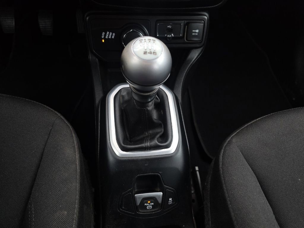 Used 2018 Jeep Renegade Sport w/ Power & Air Group image 28