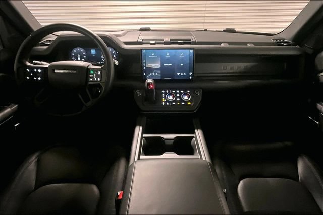 Certified 2025 Land Rover Defender 130 X-Dynamic SE AWD/4WD image 18