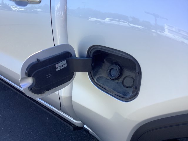 Used 2021 GMC Sierra 1500 Elevation RWD image 23