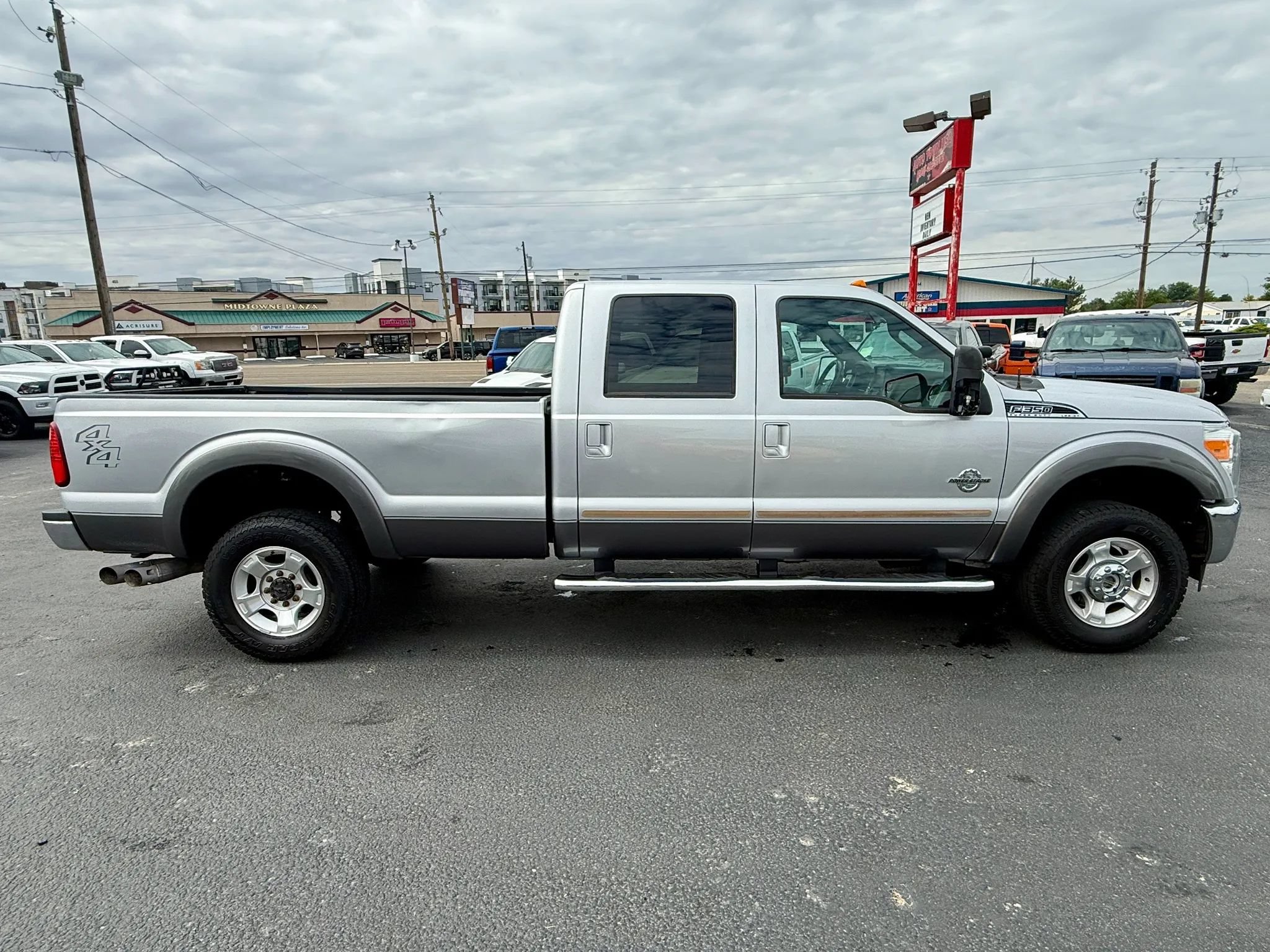 Used 2014 Ford F350 Lariat w/ Lariat Interior Package AWD/4WD image 6