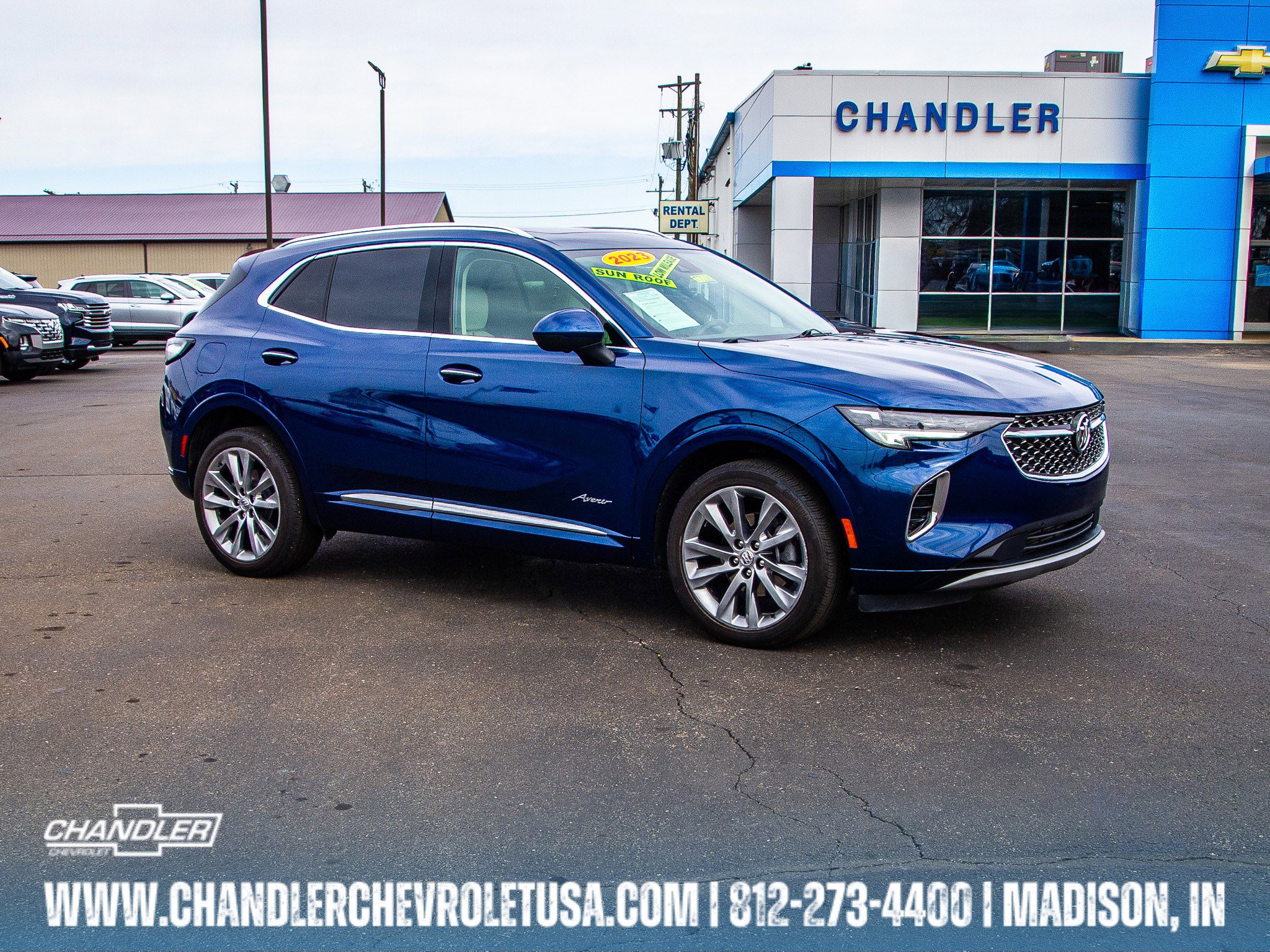 Used 2023 Buick Envision Avenir image 1