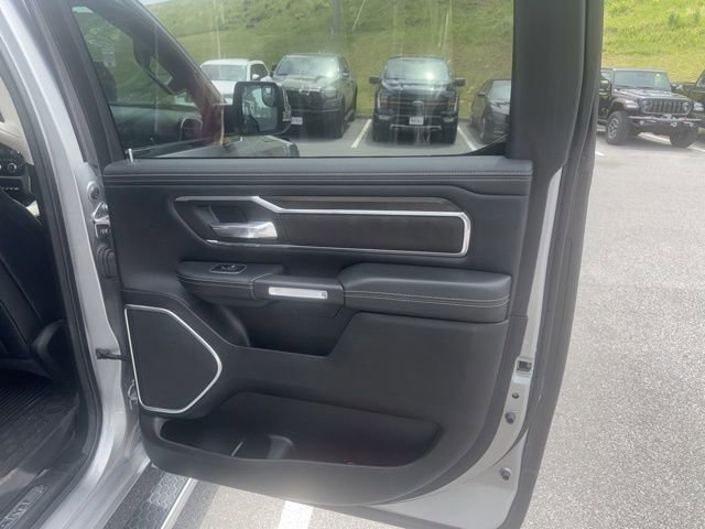Used 2022 RAM 1500 Laramie AWD/4WD image 11