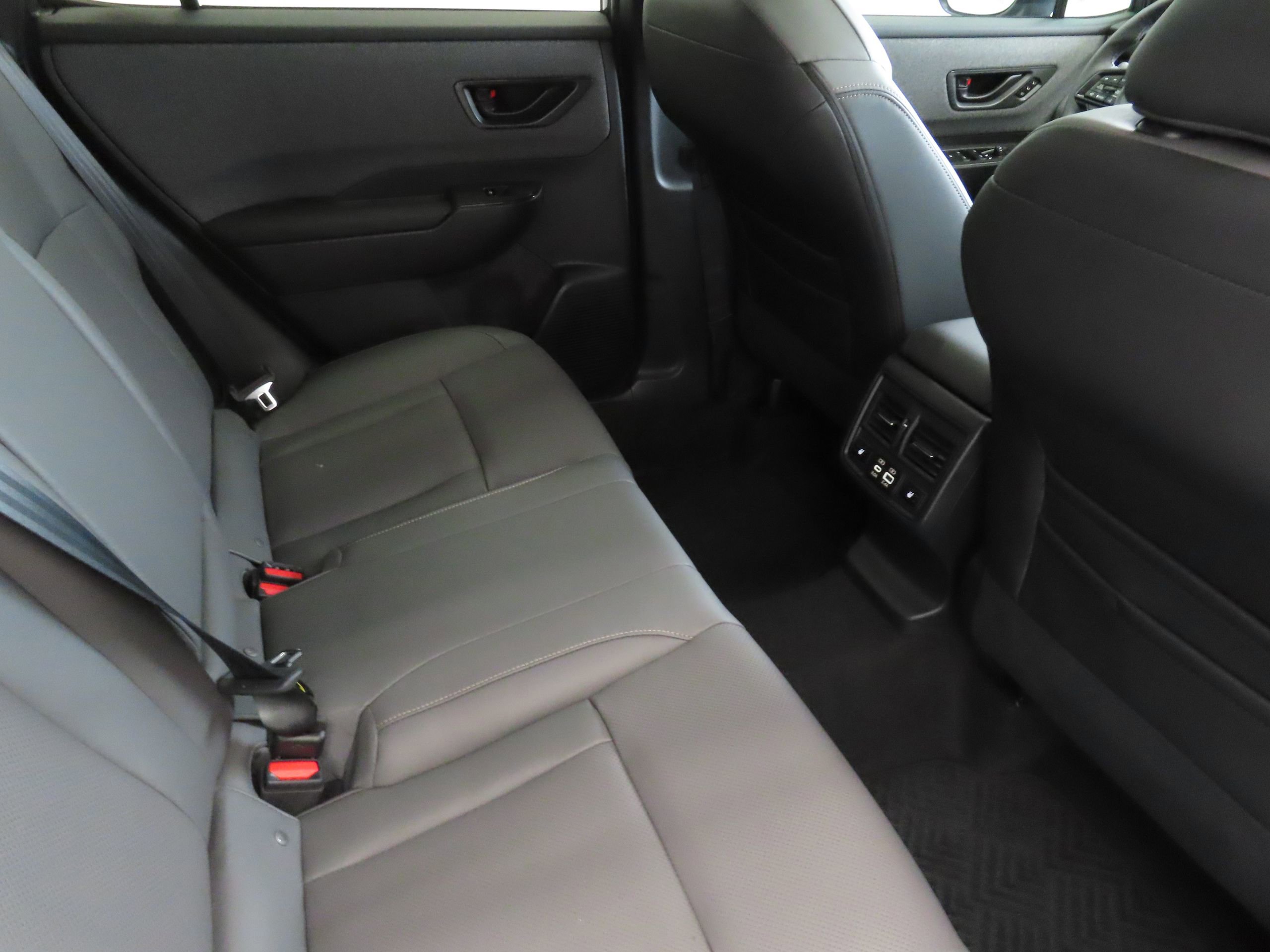 New 2026 Subaru Outback Limited AWD/4WD image 24