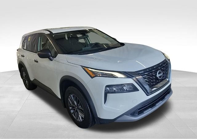 Used 2023 Nissan Rogue S image 9