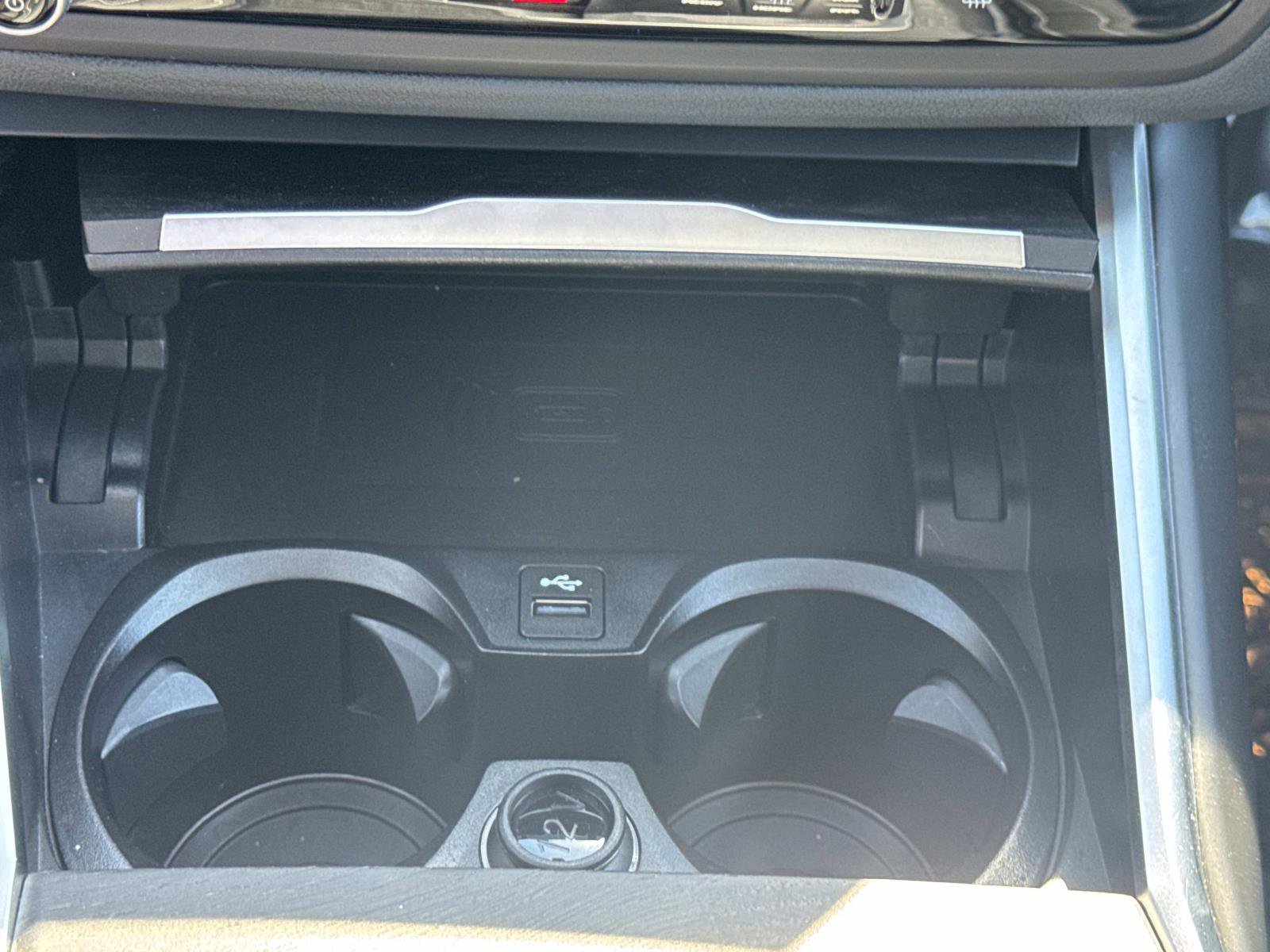 Used 2024 BMW 330i xDrive 330i xDrive Sedan AWD w/ Premium Package image 23