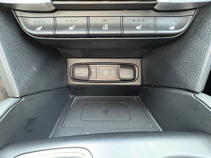 Used 2020 Hyundai Santa Fe Limited image 23