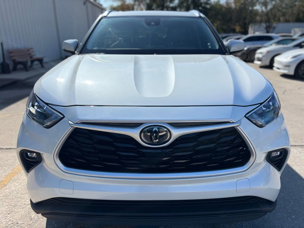 Used 2020 Toyota Highlander XLE image 8