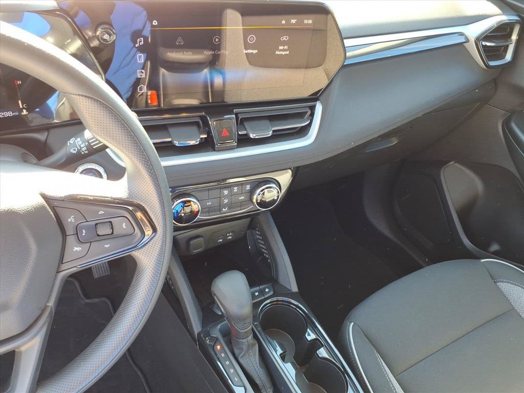 Used 2024 Chevrolet TrailBlazer LT FWD image 32