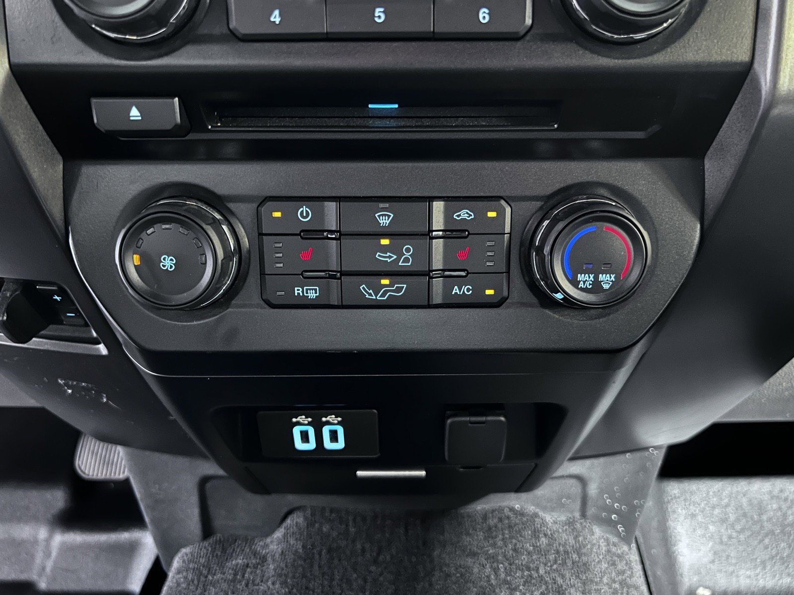 Used 2018 Ford F150 XLT w/ Equipment Group 302A Luxury image 20