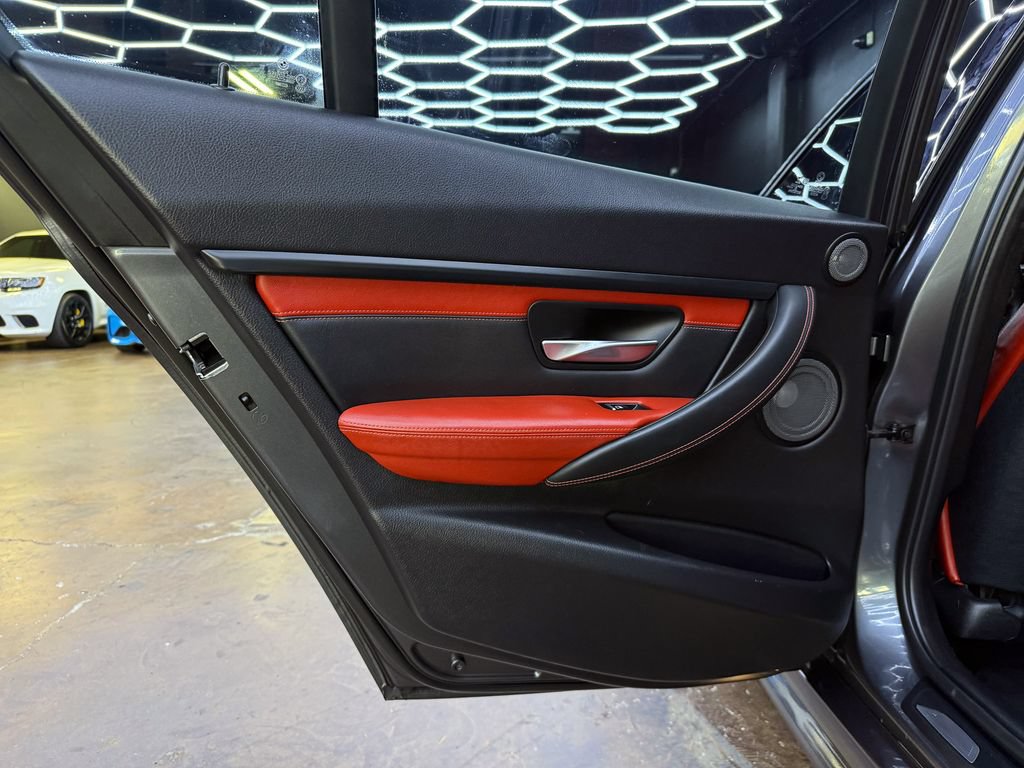 Used 2018 BMW M3 RWD image 17