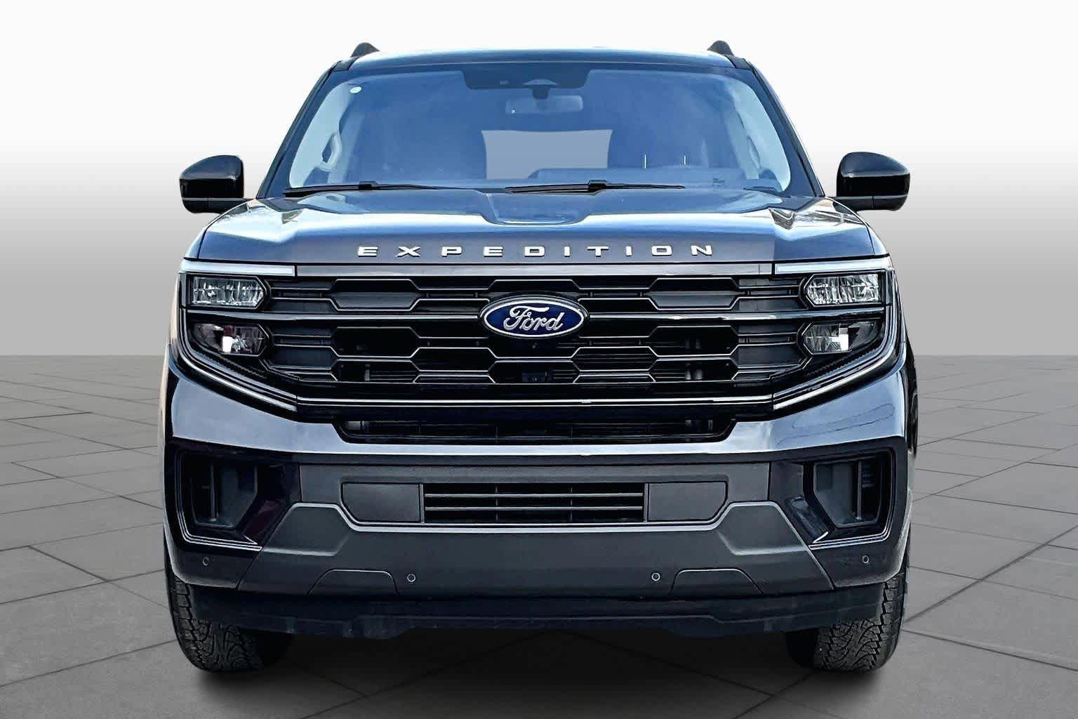 Certified 2025 Ford Expedition Max Active RWD image 4