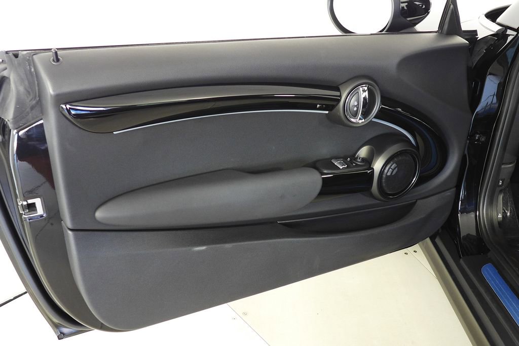 Certified 2023 MINI Cooper S image 11