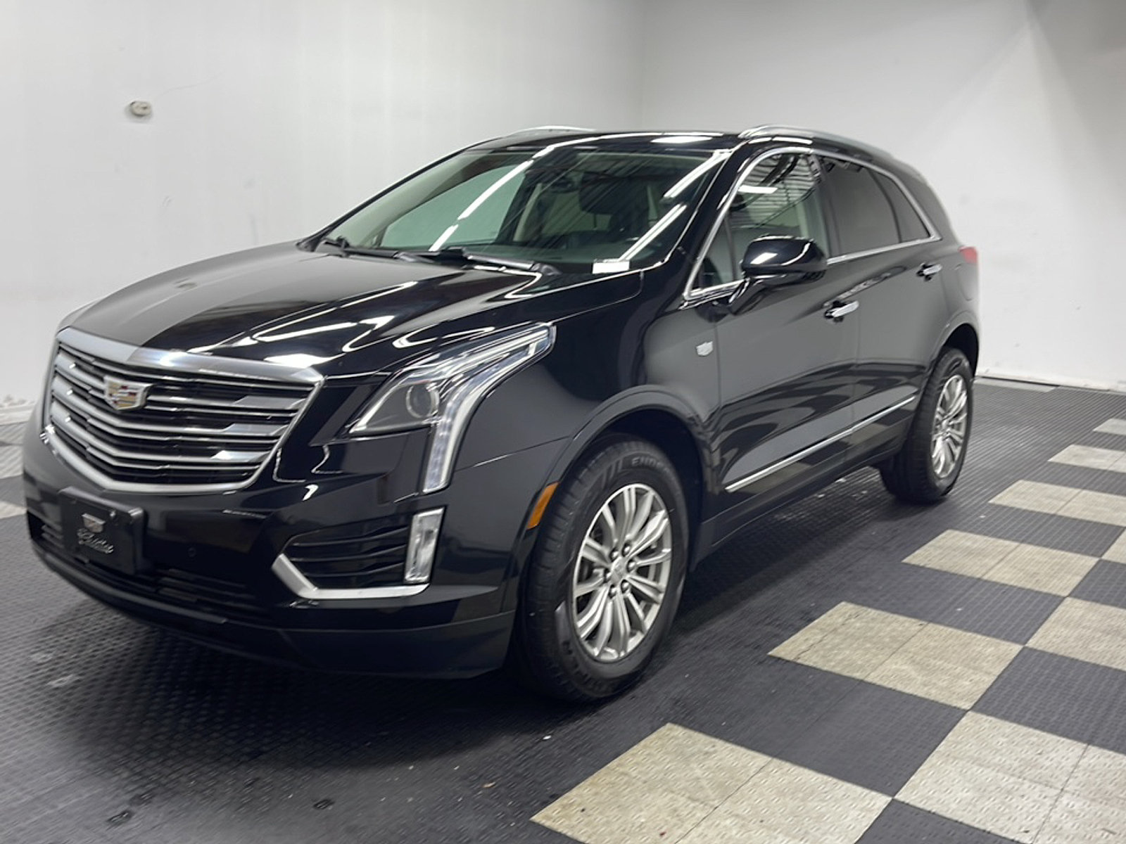 Used 2018 Cadillac XT5 Luxury w/ Driver Awareness Package